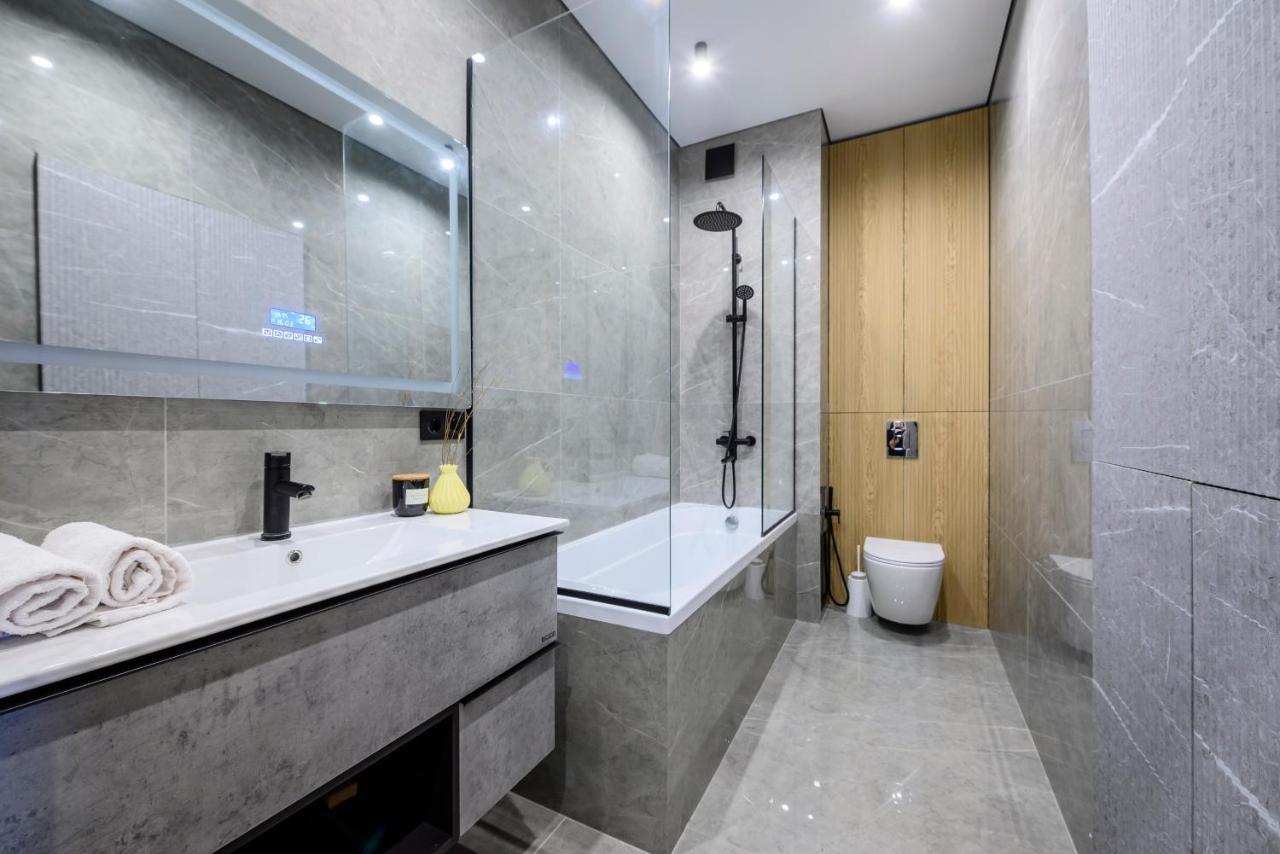 Как Дома -Квартира В Центре На 4 Человек Almaty Extérieur photo